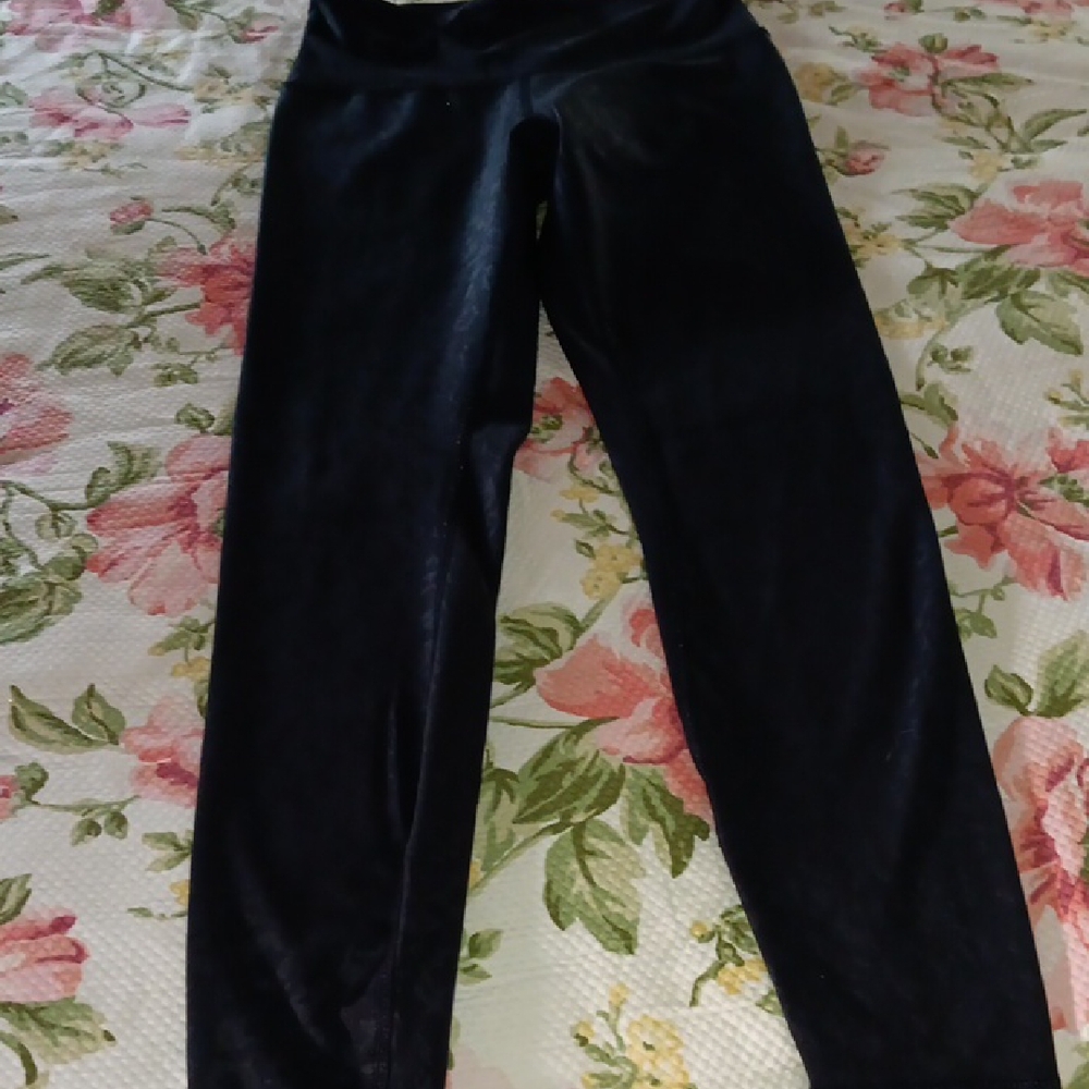 Black Leggings/ leporad design